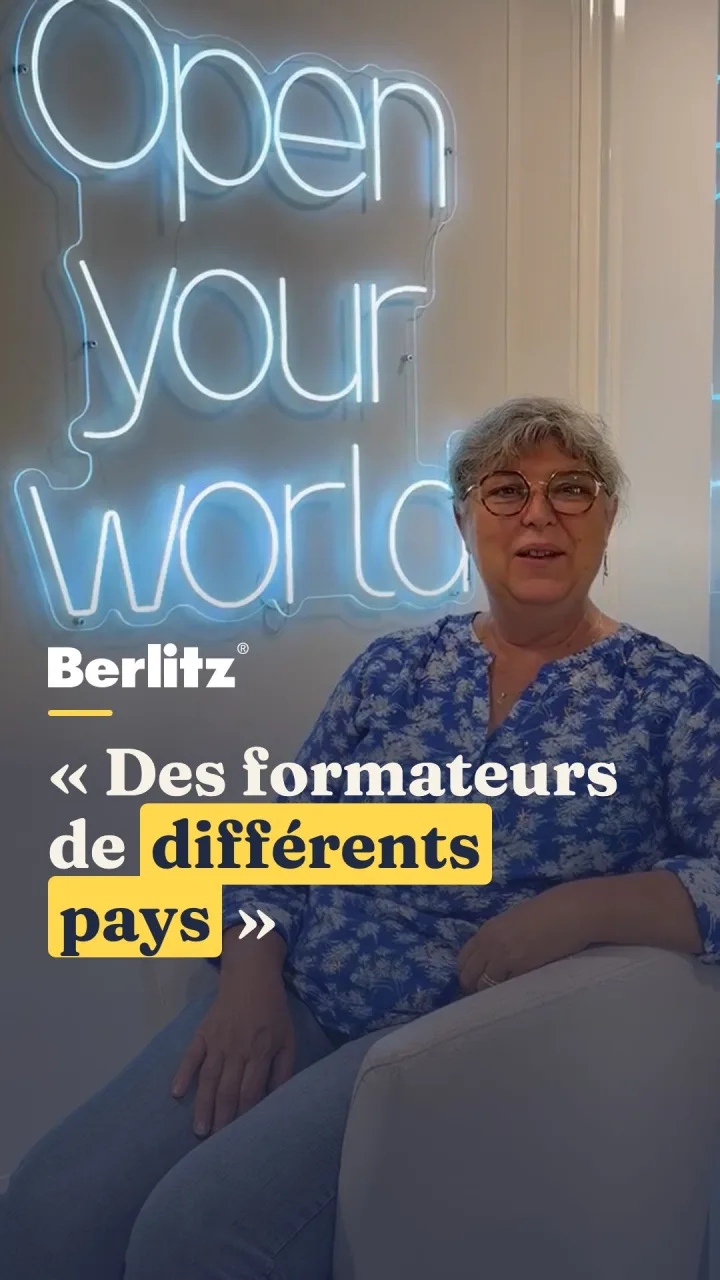 Muriel, qui apprend l'anglais, témoigne face caméra.